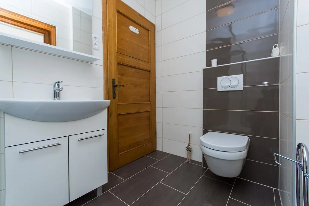 Apartments Bisera Trogir 0*,