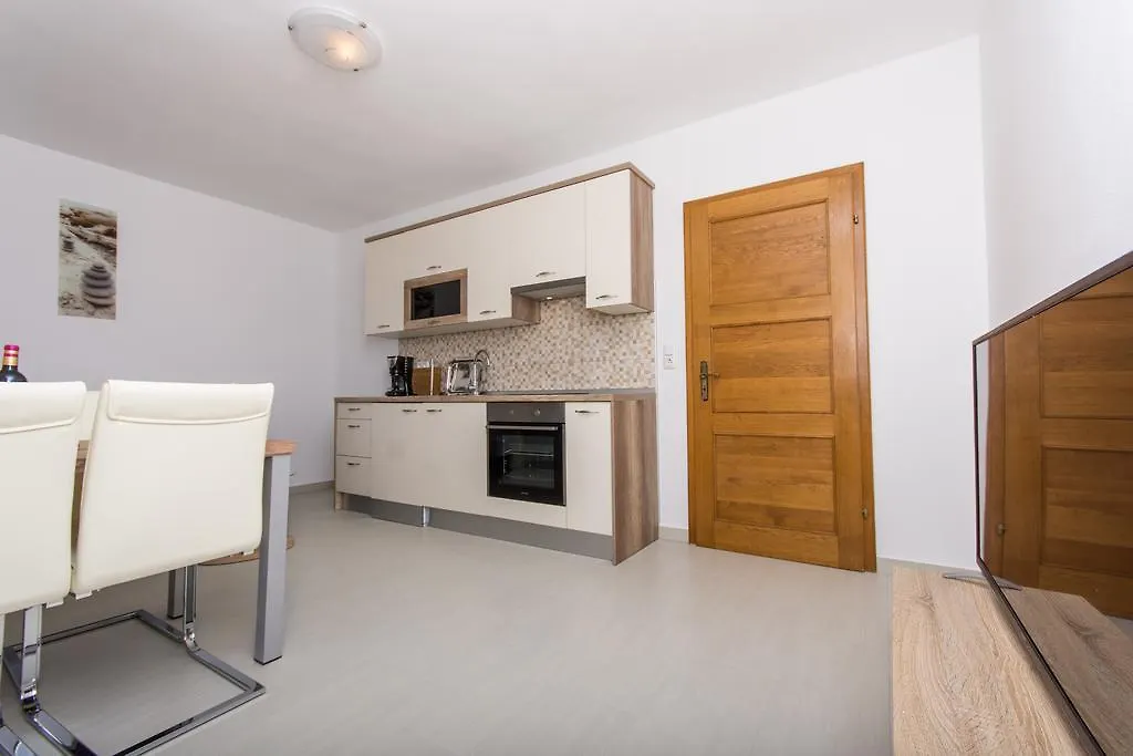 Apartments Bisera Trogir Croatia