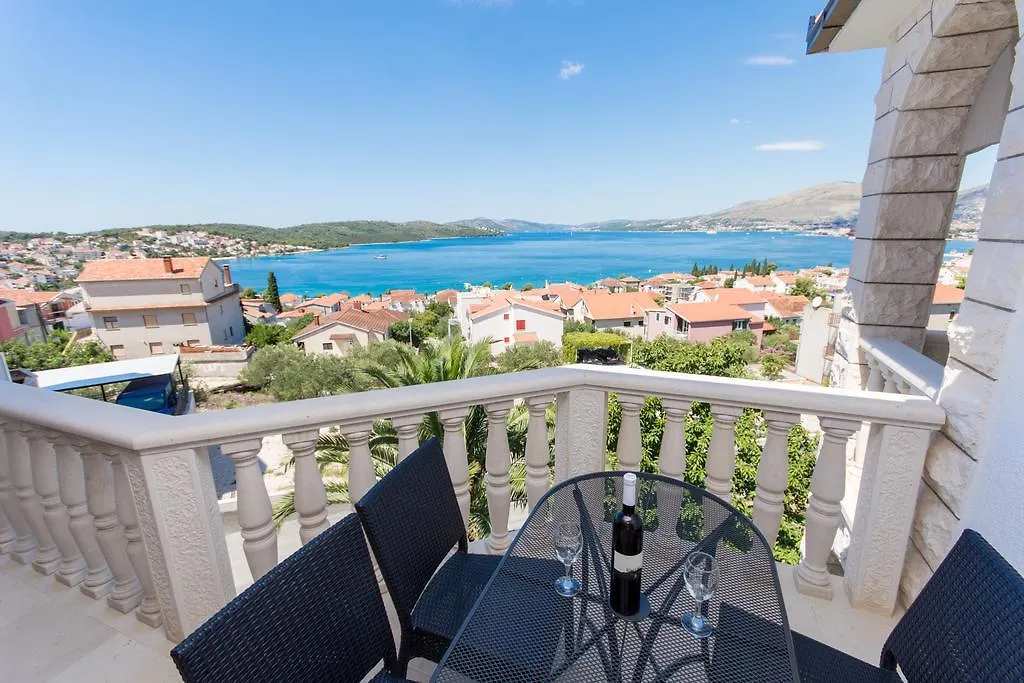 Apartments Bisera Trogir