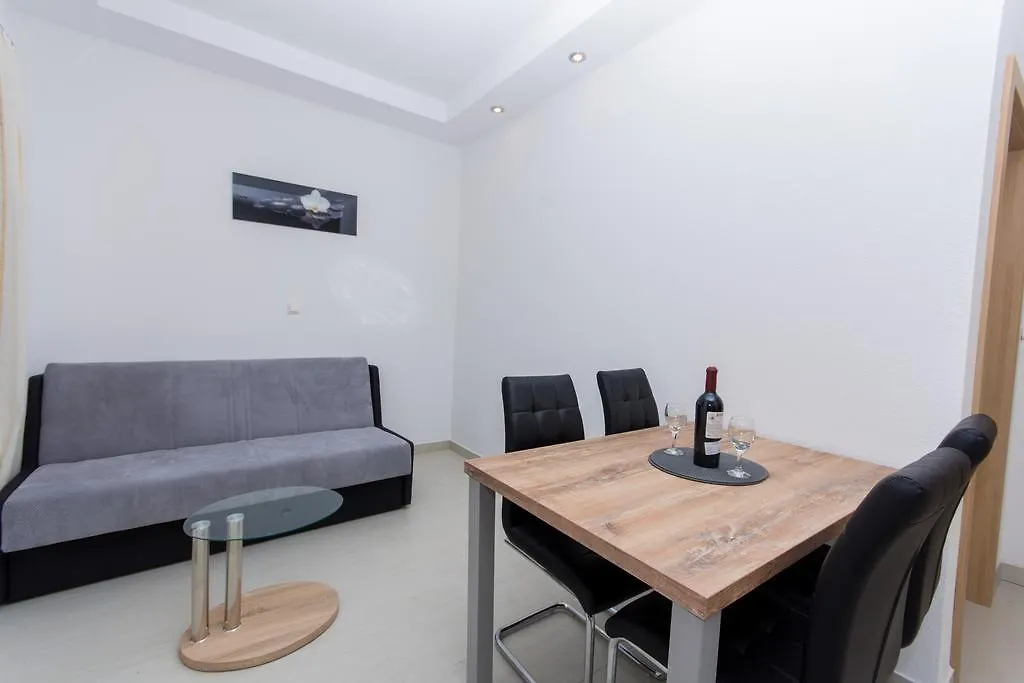 Apartments Bisera Trogir Croatia