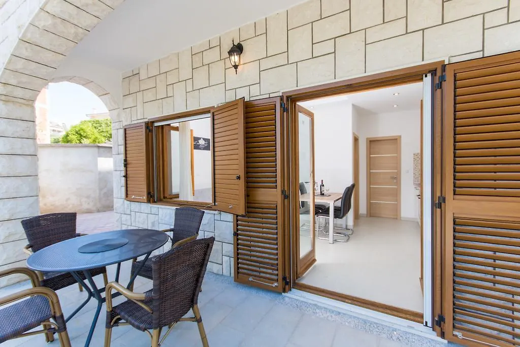 Apartments Bisera Trogir