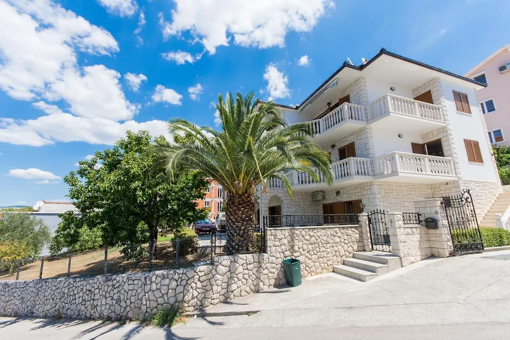Apartments Bisera Trogir