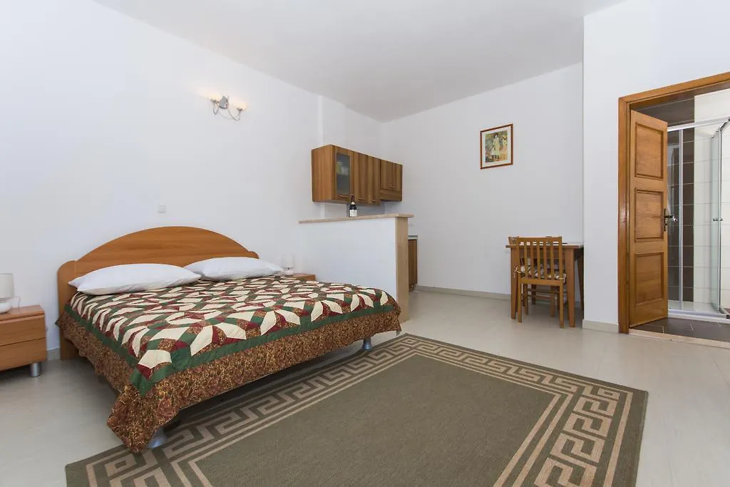 Apartments Bisera Trogir